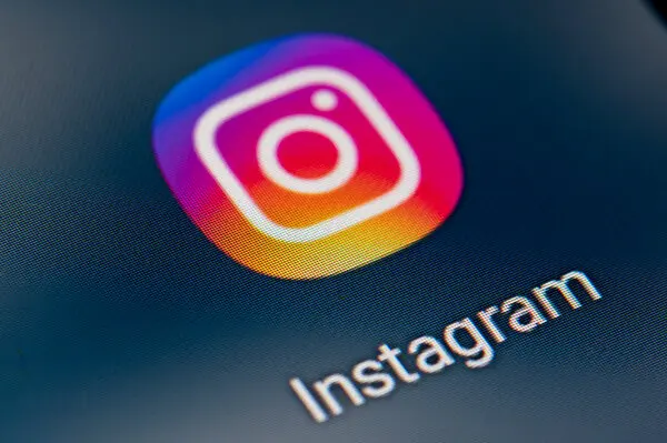 Exploring Instagram: The importance and impact of contemporary social media